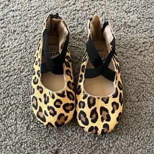 Monkey Feet Leopard Ballerina flats